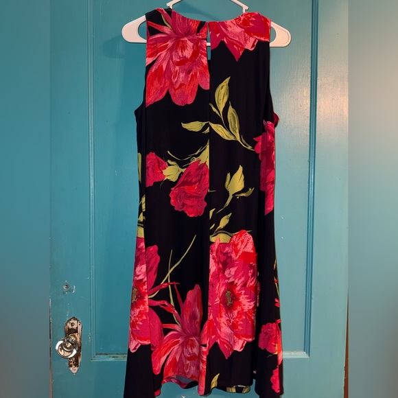 Anne Klein Black Dress with Red and Green Floral Design - Picture 4 of 4